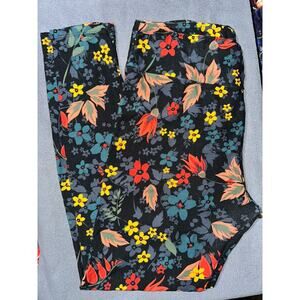 LuLaRoe Women's TC Leggings Large Floral Print Black Background~B1